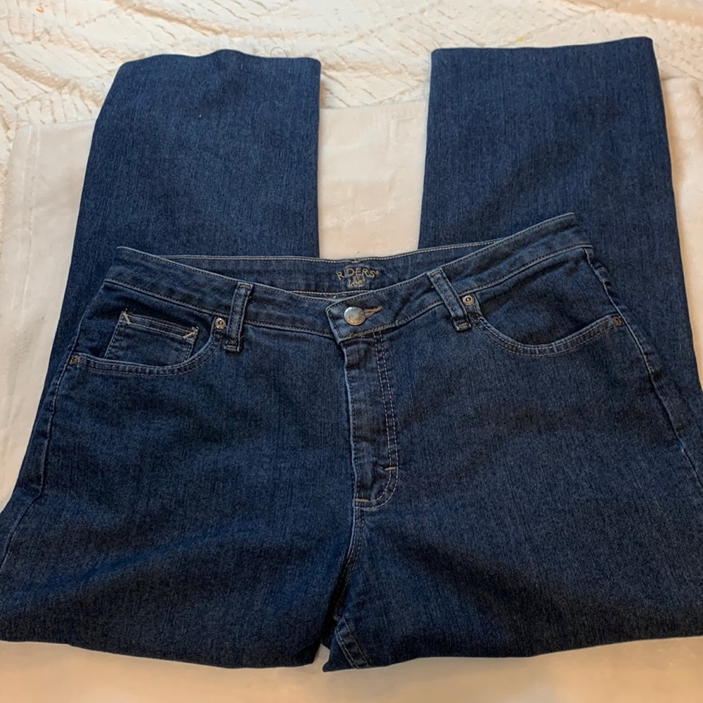 Riders by Lee Relaxes Fit Straight Leg Jeans. Size 14P. The jeans were shortened